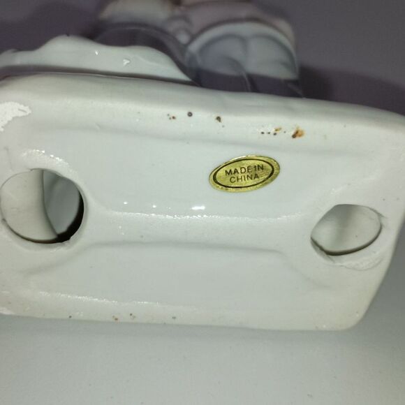 Unbranded Ceramic Wedding Cake Topper / Figurine for Decoration - Picture 3 of 3